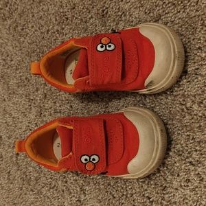 Toddler Boy Toms Red Elmo Sneakers Size 5